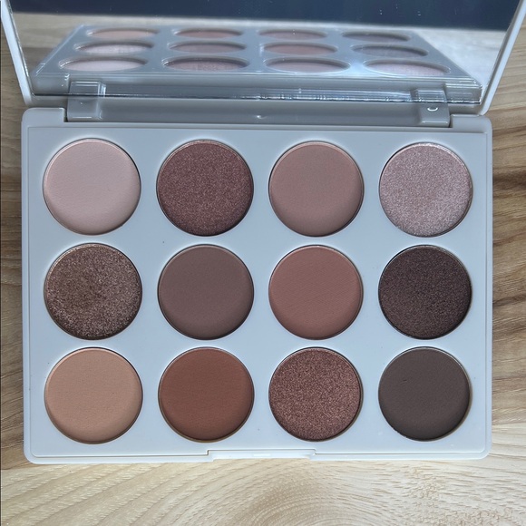 Laura Geller The Wearables Eyeshadow Palette